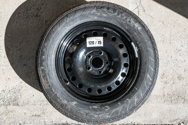 [USED] Jeep WK2 Spare (Steel Wheel + Kumho 245/65R18)